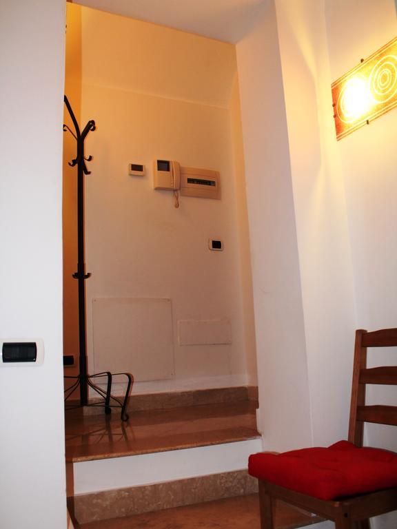 Hella Ibernesi 23 Fori Imperiali Inn, New Gestion! 로마 객실 사진